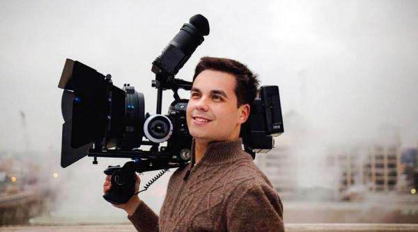 bunee orfanul din romania care concureaza la emmy