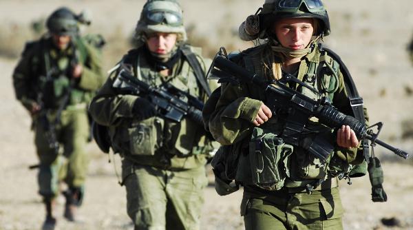 femeile din armata britanica vor avea dreptul sa lupte in prima linie