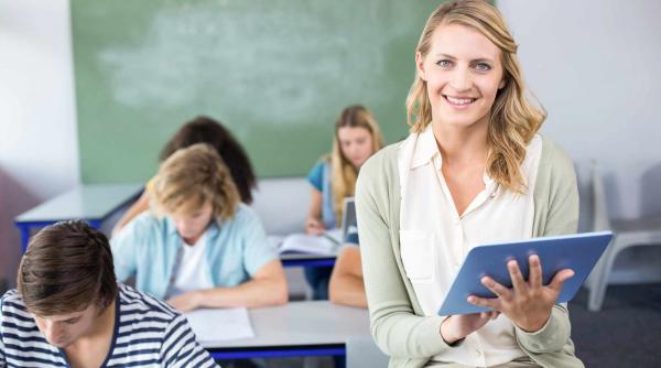 mii de locuri la masterat si la doctorat