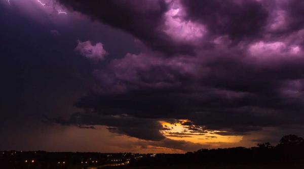 anm cod galben de averse in municipiul bucuresti si in judetele ilfov calarasi dambovita si giurgiu
