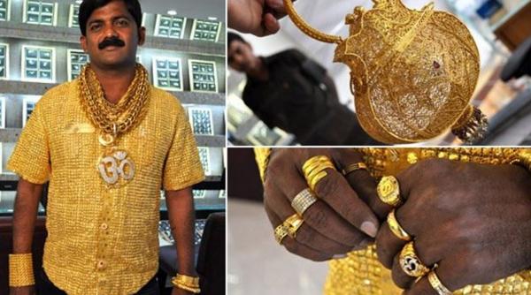 indianul cu haina de aur omorat cu pietre in strada