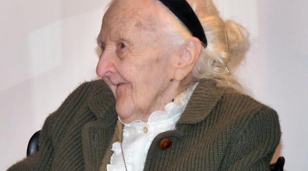 wechsler dinu pictorita de 107 ani a trecut in lumea umbrelor