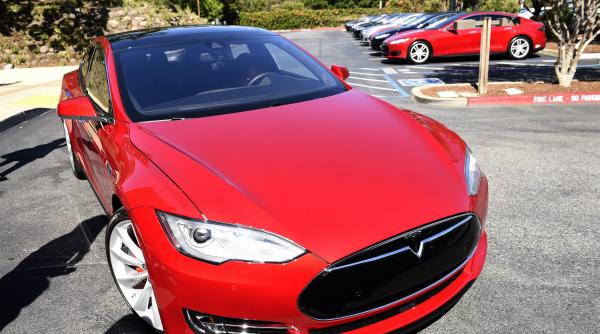 transportul viitorului masina care iti face bani cand nu o folosesti