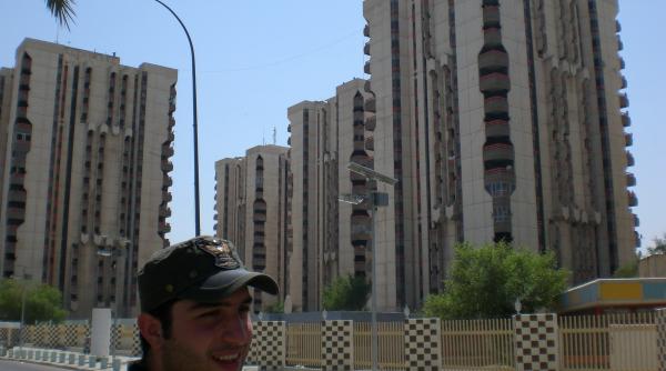 atentat sinucigas la bagdad soldat cu cel putin 12 morti