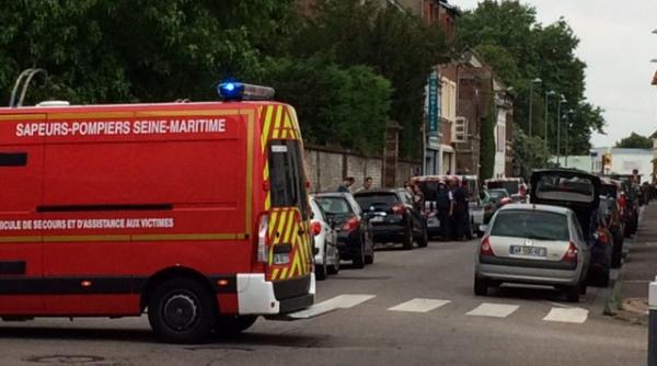 franta doi azilanti au fost neutralizati dupa ce au luat mai multi ostatici