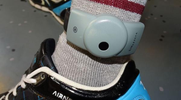 germania ministrul bavarez de justitie cere introducerea de bratari electronice pentru combaterea amenintarii extremiste