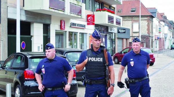 stat islamic ataca bisericile din franta