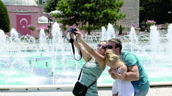 efectele situatiei din turcia turistii fug vecinii se inarmeaza