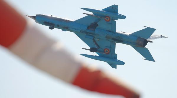 bias 2016 un mix de acrobatie si aviatie militara dar si de retro si modern