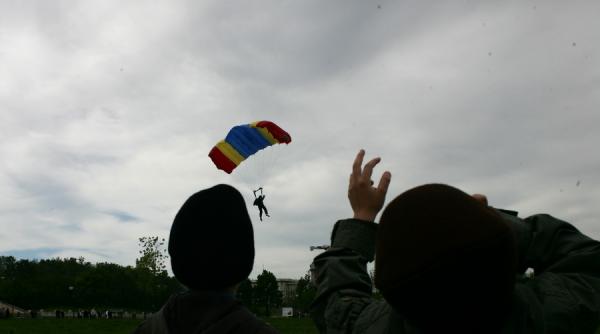 brasov parasutistul accidentat la ghimbav in timpul unui salt de antrenament