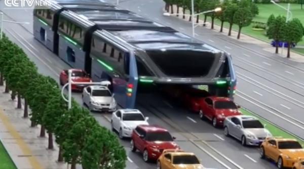 china a construit primul autobuz pe sub care pot circula automobile