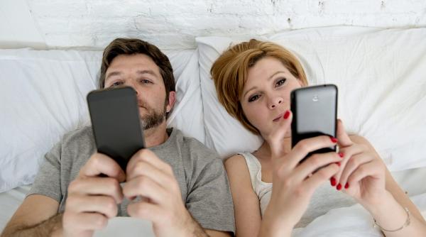 studiu milenialii fac mai putin sex ca generatiile precedente