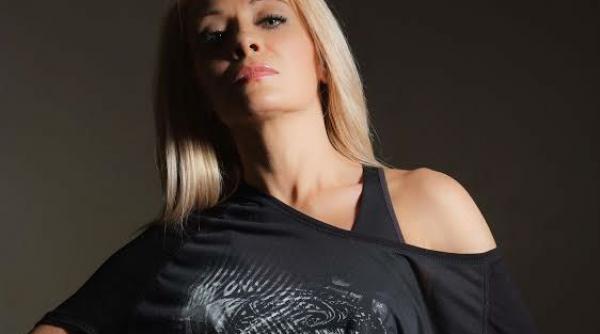 video cum sa te antrenezi corect acasa antrenament complet pas cu pas