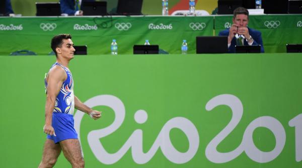 dragulescu in finala la sarituri handbalistele se bat cu gazdele