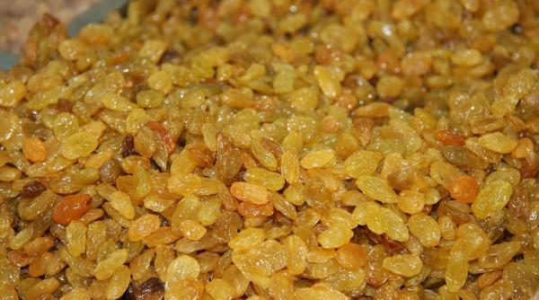 de ce sa mancam stafide