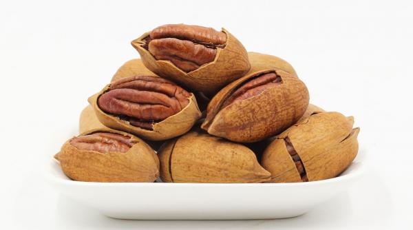 efectul minunat al nucilor asupra sanatatii tale