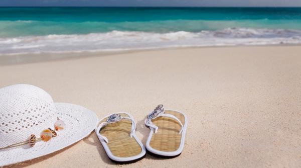 enius travel detine polita de asigurare privind rambursarea cheltuielilor de repatriere si a sumelor achitate de catre turisti