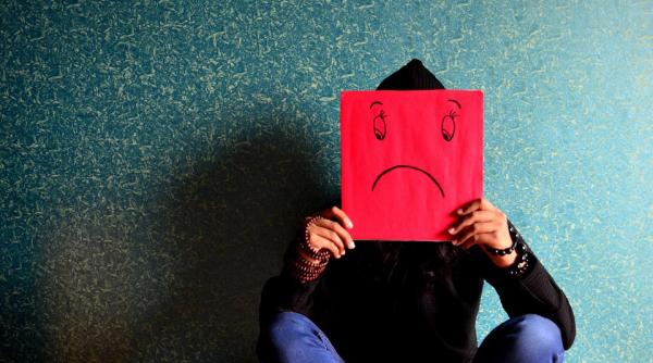 15 obiceiuri care te fac nefericit