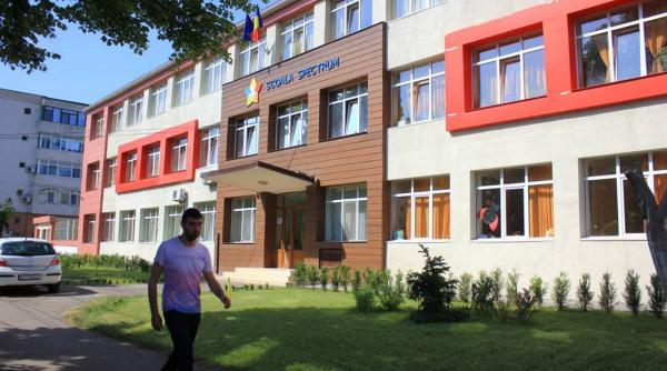 scolile lumina se plang de presiunile turciei