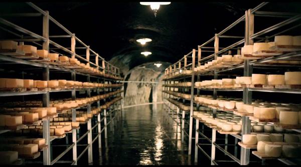 camembertul romanesc din taga satul gurmetilor