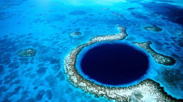 video superlativele mapamondului marea gaura albastra