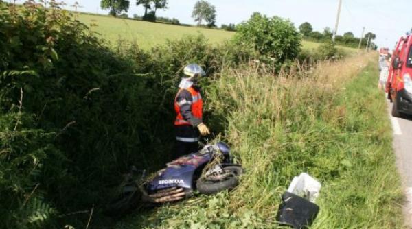 ce au facut doi motociclisti ca sa evite impactul cu o caruta al treilea n a avut nicio sansa
