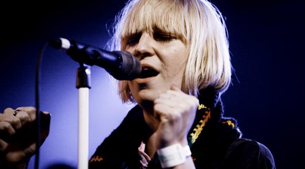 sia data in judecata de fani