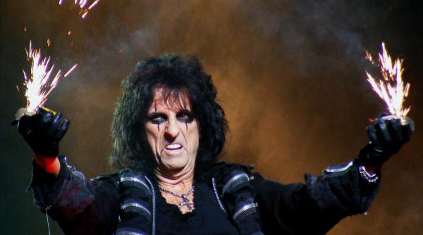 rockerul alice cooper vrea sa candideze pentru casa alba