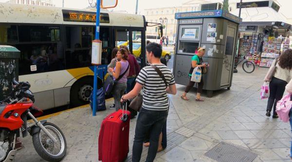 din obiceiurile neobisnuite ale grecilor