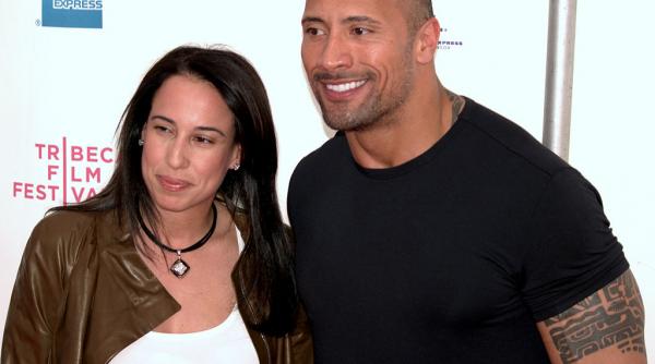 video dwayne the rock johnson le arata fanilor partea sa sensibila