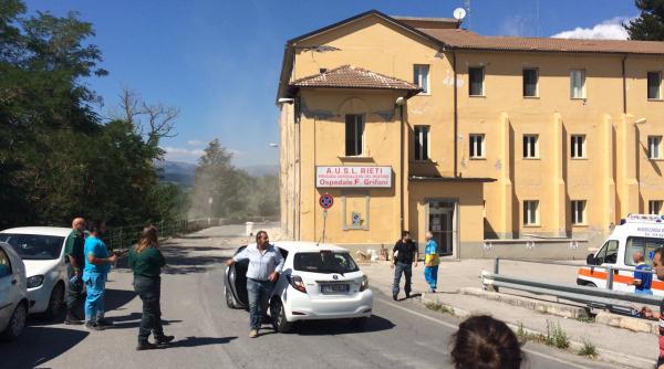 replici puternice ale seismului din italia spitalul din amatrice evacuat