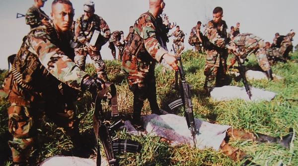 s a terminat cel mai lung conflict armat din america de sud acord de pace dintre guvernul republicii columbia si farc