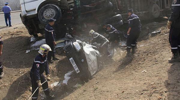 algeria opt copii au murit si alti 15 au fost raniti intr un accident rutier