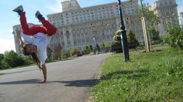 moarte suspecta in hunedoara un tanar de 26 de ani a fost dus la psihiatrie desi era otravit