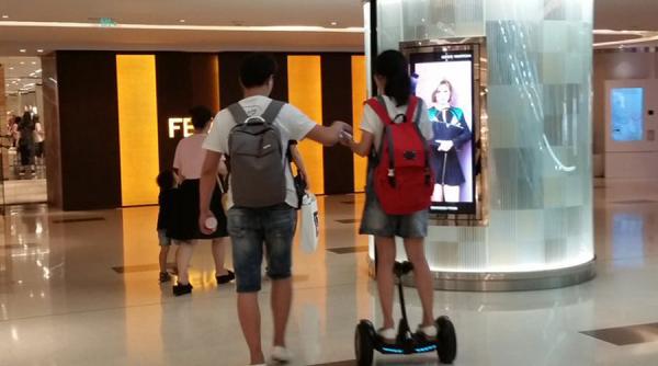 autoritatile de la beijing au interzis circulatia pe strada a vehiculelor electrice pe doua roti segway