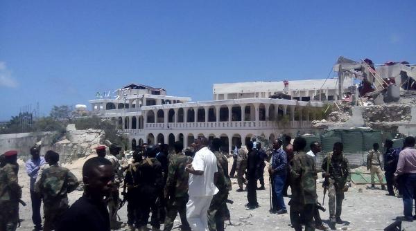 somalia atentat sinucigas cu vehicul capcana in fata palatului prezidential din mogadiscio