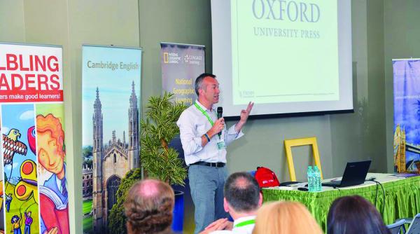 un expert mondial va preda engleza la bucuresti