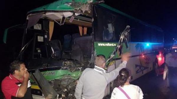 accident grav in arges doua autobuze s au ciocnit a fost activat planul rosu de interventie