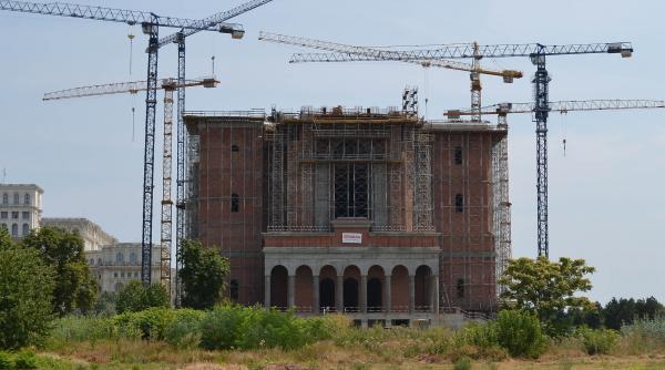prima slujba la catedrala neamului