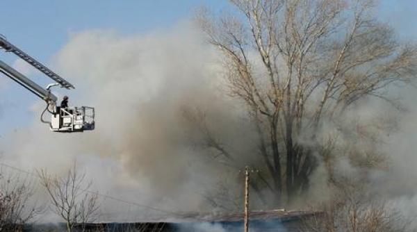 judetul prahova incendiul de la floresti lichidat dupa 4 ore si jumatate s a stabilit cauza