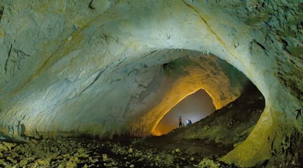 video misterul incredibil al unei pesteri din tara noastra considerata capsula timpului de peste 5 5 milioane de ani