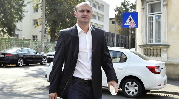 penalii din politica trimisi la masa tacerii