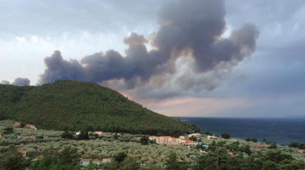 mae grecia stare de urgenta determinata de incendii pe insula thasos
