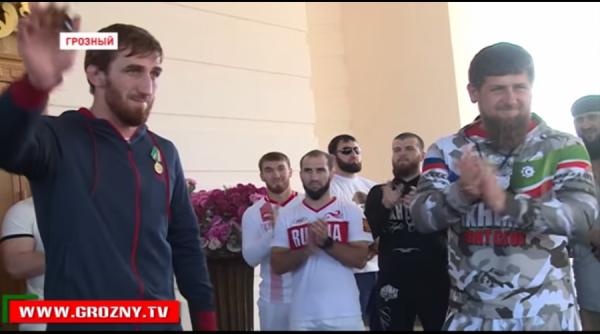 recompensa surpriza pentru luptatorul roman albert saritov din partea presedintelui cecenei