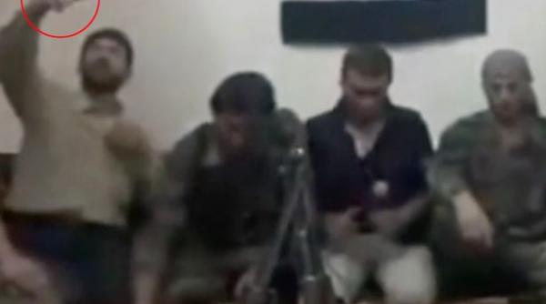 video un rebel sirian a vrut sa si faca selfie cu telefonul folosit ca detonator