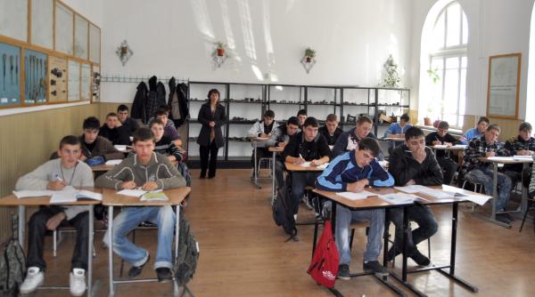 haos asteptat examenul fulger pentru toti directorii de scoala