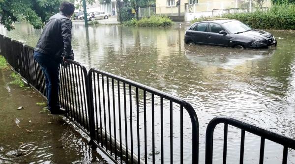 inundatii in toata tara balti adanci de jumatate de metru