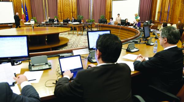 comisiile din parlament sunt pline de specialisti