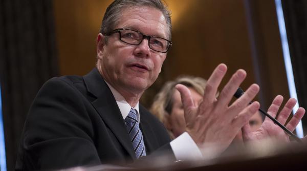 gafa de gafa sua acorda cetatenie unui numar de peste 850 de imigranti dubiosi