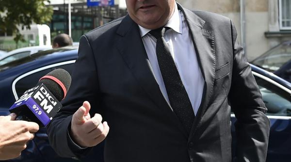 penalii din politica au defilat pe batistei ca la hollywood